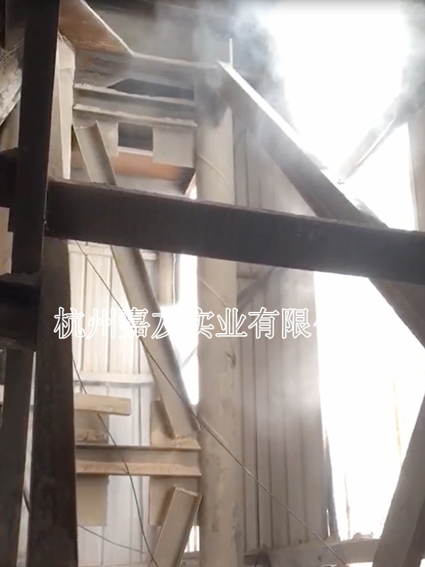 昌騰碎石車間安裝嘉友“霧王”高壓噴霧除塵系統 昌騰碎石車間安裝嘉友“霧王”高壓噴霧除塵系統